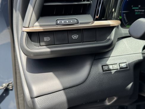New 2026 Toyota Crown AWD/4WD image 17