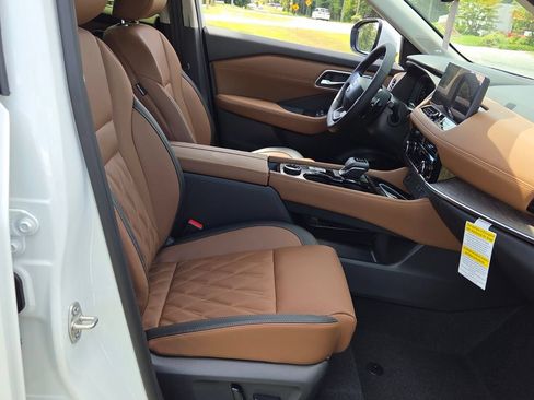 New 2026 Nissan Rogue Platinum AWD/4WD image 14