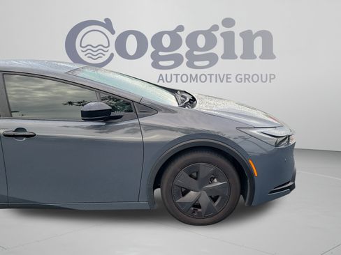 Used 2026 Toyota Prius Plug-In Hybrid FWD image 13