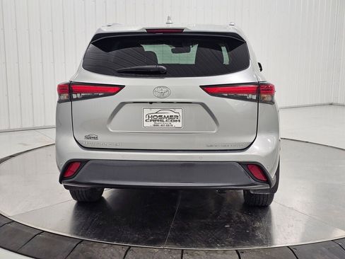 Used 2021 Toyota Highlander Limited image 4