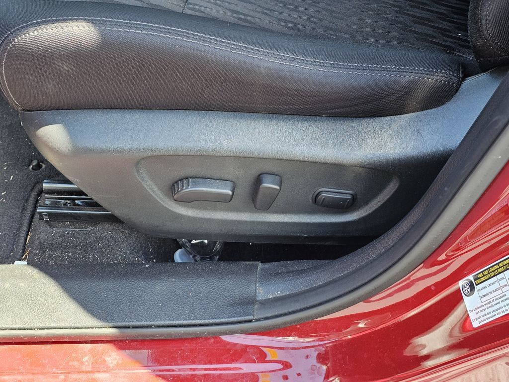 Used 2019 Nissan Rogue SV FWD image 18