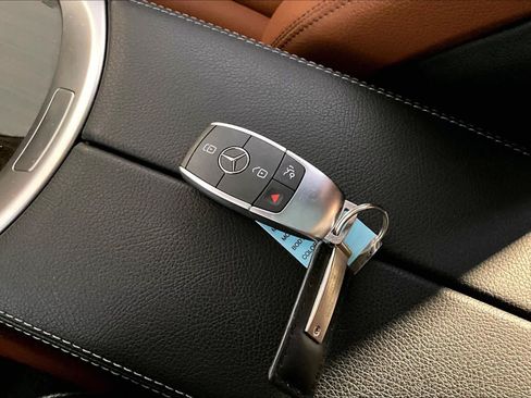 Certified 2021 Mercedes-Benz GLC 300 4MATIC image 15