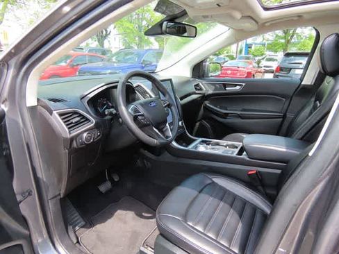 Used 2022 Ford Edge SEL w/ Convenience Package AWD/4WD image 2