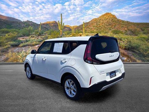 Used 2024 Kia Soul LX w/ Option Group 015 FWD image 7