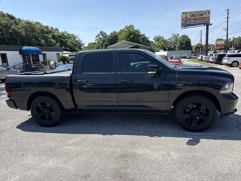 Used 2017 RAM 1500 Sport w/ Black Ram 1500 Sport Group AWD/4WD image 6