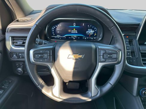 Used 2024 Chevrolet Suburban LT image 14