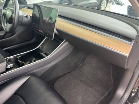 Used 2018 Tesla Model 3 Long Range RWD image 24