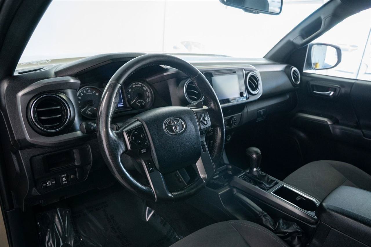 Used 2019 Toyota Tacoma TRD Off-Road AWD/4WD image 11