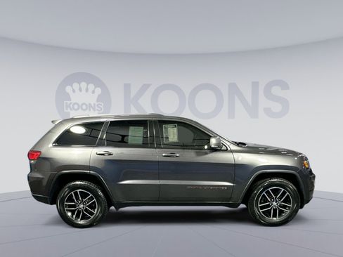 Used 2017 Jeep Grand Cherokee Trailhawk image 8
