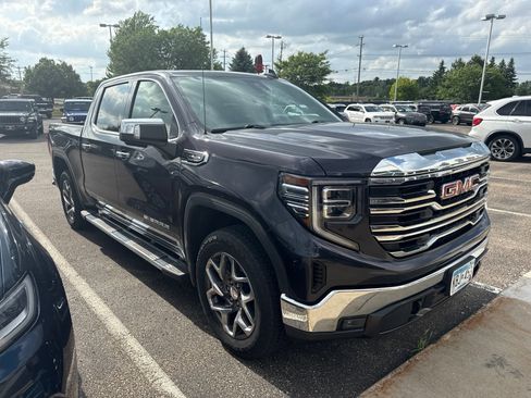 Used 2022 GMC Sierra 1500 SLT AWD/4WD image 1