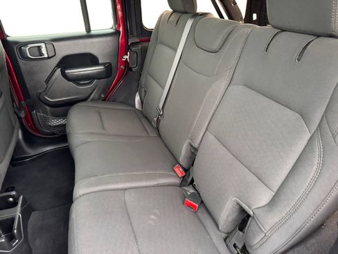 Used 2022 Jeep Wrangler Unlimited Sport AWD/4WD image 14