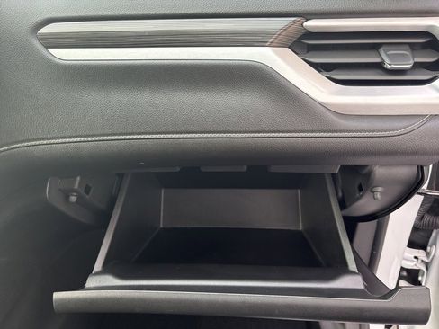 Used 2019 GMC Acadia SLT image 30