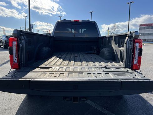 Used 2024 Ford F450 Platinum w/ FX4 Off-Road Package image 26