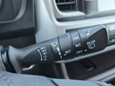 Used 2016 Toyota Highlander XLE AWD/4WD image 27