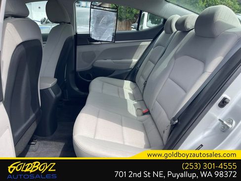 Used 2018 Hyundai Elantra SE w/ Cargo Package FWD image 16