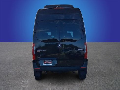 Used 2022 Mercedes-Benz Sprinter 2500 image 5