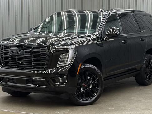 Used 2026 GMC Yukon Denali w/ Sun & Power Step Package AWD/4WD image 1