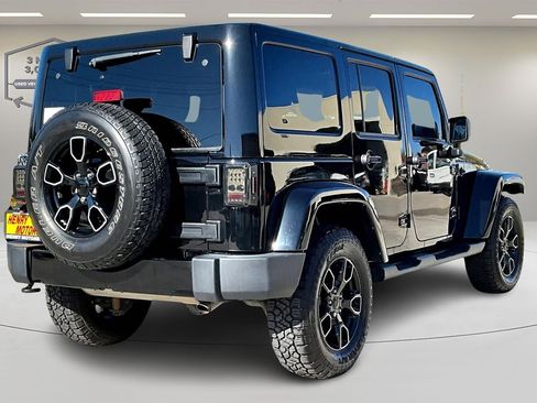 Used 2018 Jeep Wrangler Unlimited Sahara image 7