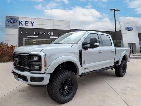 New 2026 Ford F250 XLT w/ XLT Premium Package image 3