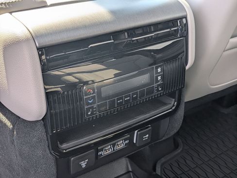 New 2026 Jeep Grand Wagoneer L Limited AWD/4WD image 26