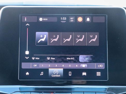 Used 2025 Jeep Compass Sport image 15