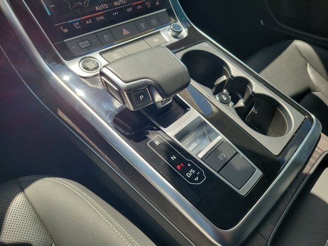 Used 2022 Audi Q8 Premium Plus AWD/4WD image 30