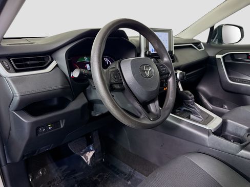 Used 2024 Toyota RAV4 LE FWD image 22