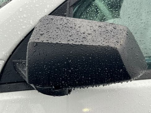 Used 2016 GMC Acadia SLE image 20