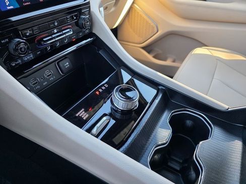 New 2025 Jeep Grand Cherokee Limited w/ Trailer Tow Package image 37