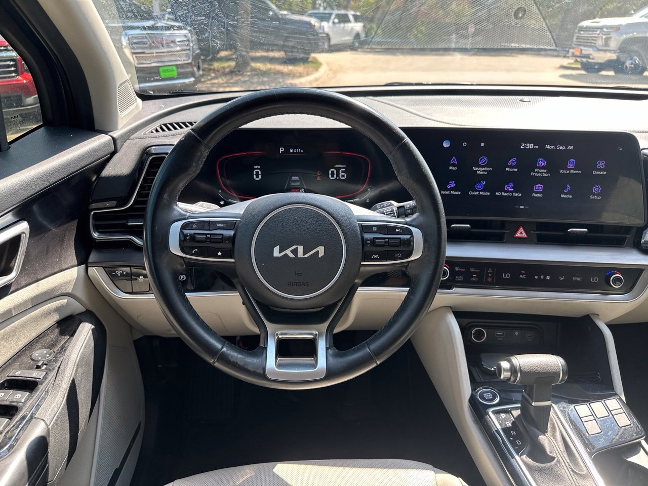Used 2024 Kia Sportage EX FWD image 13