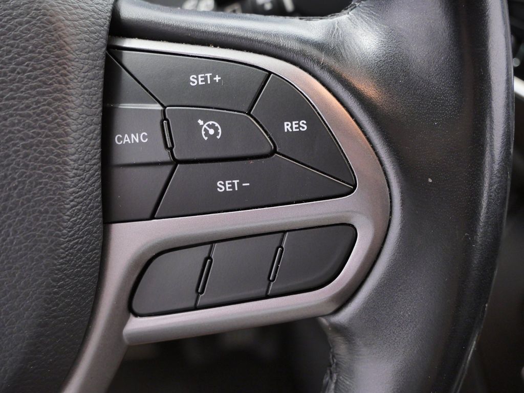Certified 2020 Jeep Cherokee Limited AWD/4WD image 23