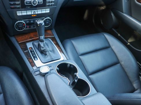 Used 2014 Mercedes-Benz C 250 Sedan image 38