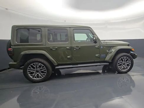 Used 2024 Jeep Wrangler High Altitude AWD/4WD image 8
