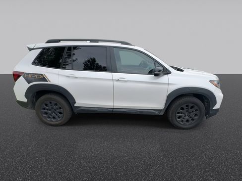 Used 2023 Honda Passport TrailSport image 10
