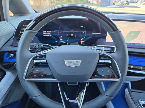 New 2025 Cadillac Optiq Sport 1 image 20