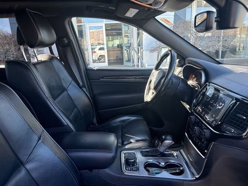Used 2020 Jeep Grand Cherokee Overland image 37