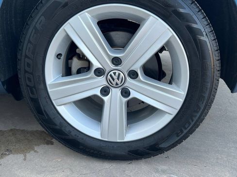 Used 2017 Volkswagen Golf Wolfsburg Edition FWD image 26