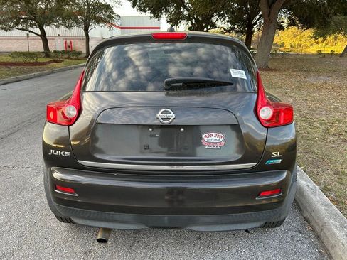 Used 2012 Nissan Juke SL w/ Chrome Pkg image 4