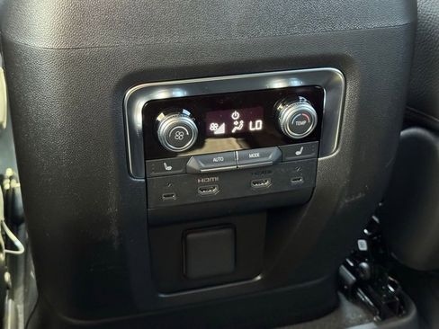New 2026 GMC Yukon Denali AWD/4WD image 17