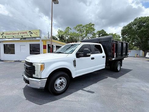 Used 2017 Ford F350 XL w/ Power Equipment Group RWD image 2