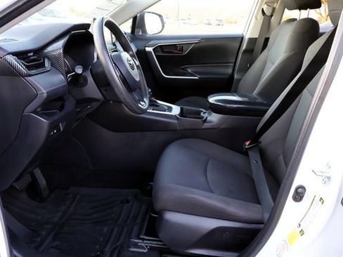 Used 2021 Toyota RAV4 LE image 25