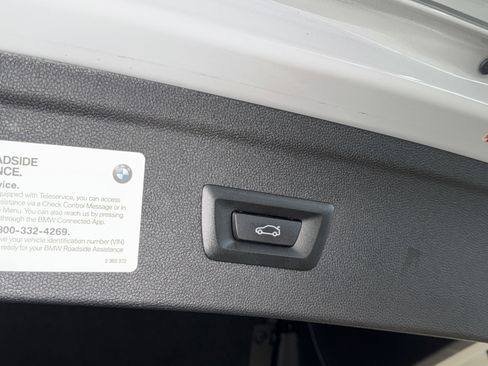 Used 2023 BMW iX xDrive50 AWD/4WD image 14