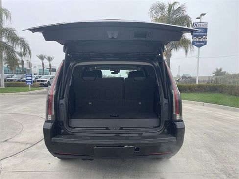 Used 2020 Cadillac Escalade Luxury image 28