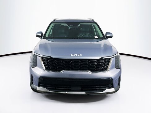 Used 2024 Kia Sorento S image 2