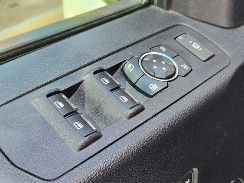Used 2021 Ford F250 Lariat w/ Lariat Ultimate Package AWD/4WD image 12