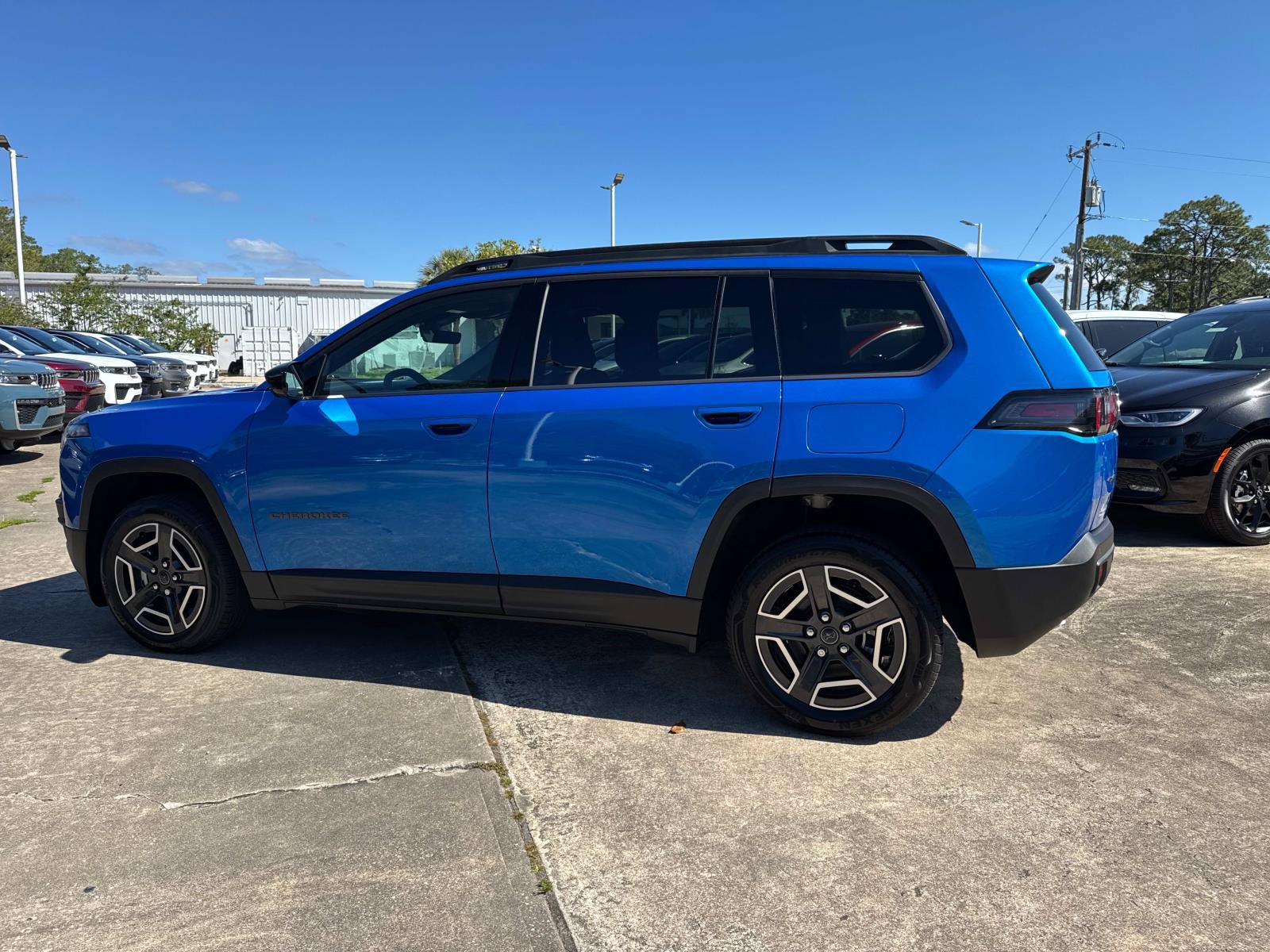 New 2026 Jeep Cherokee Laredo AWD/4WD image 5