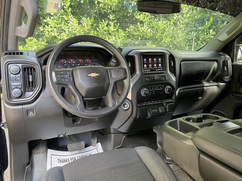 Used 2022 Chevrolet Silverado 1500 Custom AWD/4WD image 31