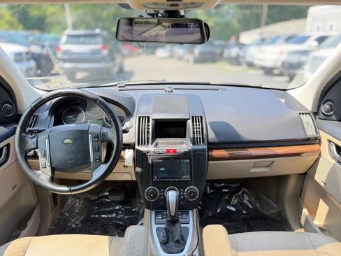 Used 2010 Land Rover LR2 HSE AWD/4WD image 21