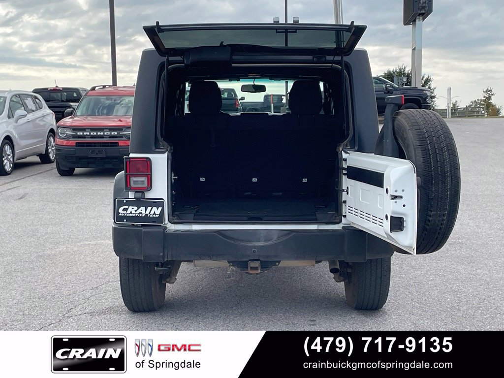 Used 2015 Jeep Wrangler Unlimited Sport w/ Quick Order Package 23S AWD/4WD image 7