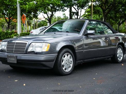 Used 1995 Mercedes-Benz E 320 Convertible image 16